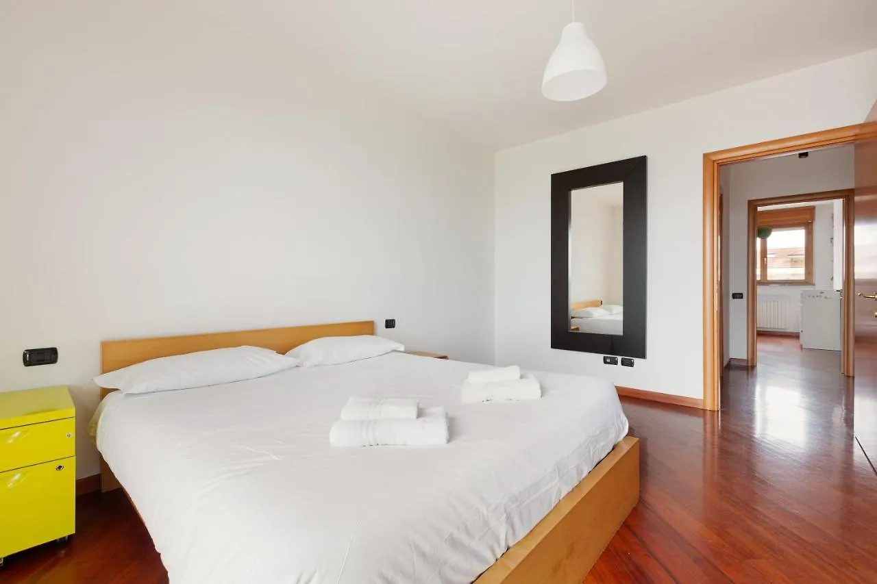 Milano-Rubattino Comfy Apt - With 2 Terrace 公寓 米兰